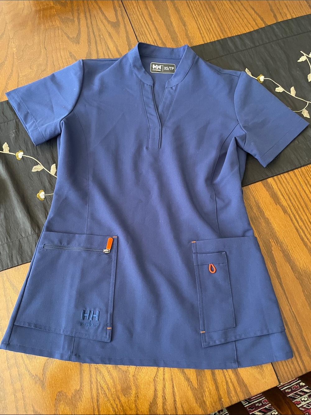 Helly Hansen Woman’s Scrub Top Size XS